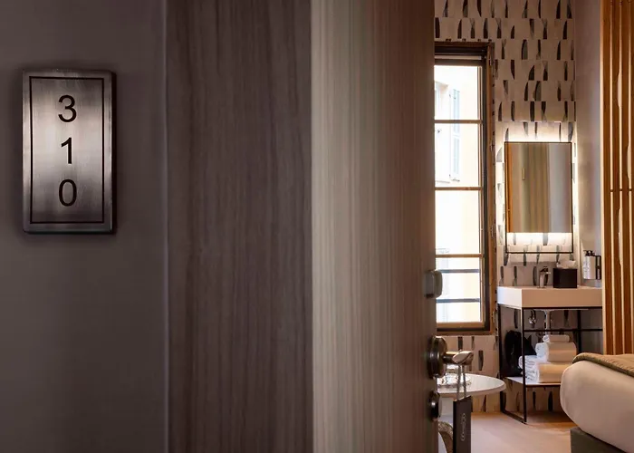 Palais Segurane Boutique فندق نيس